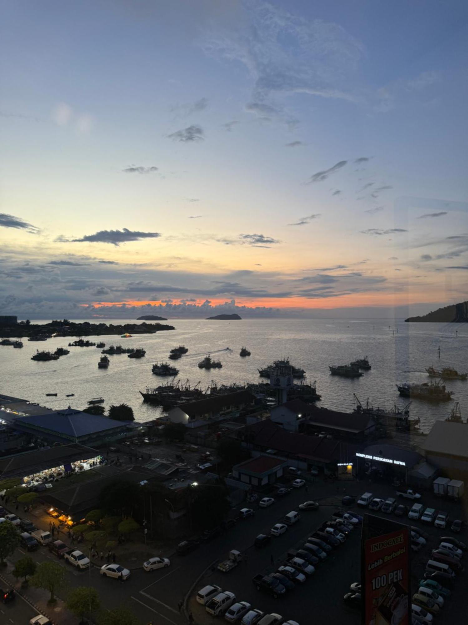 Apartment The Shore City Centre Sea View By Summerset Heavenz Kota Kinabalu
