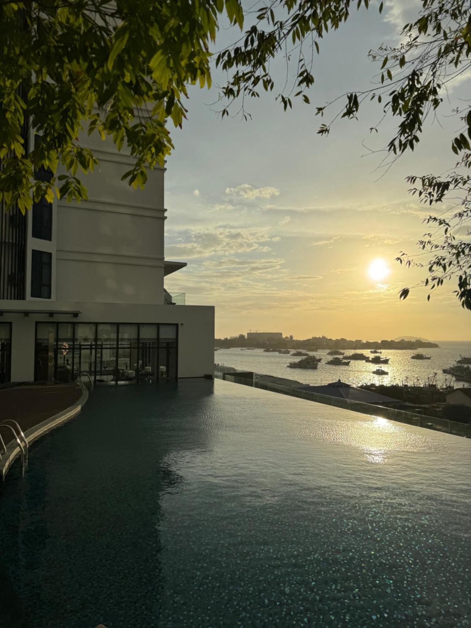 The Shore City Centre Sea View By Summerset Heavenz Kota Kinabalu