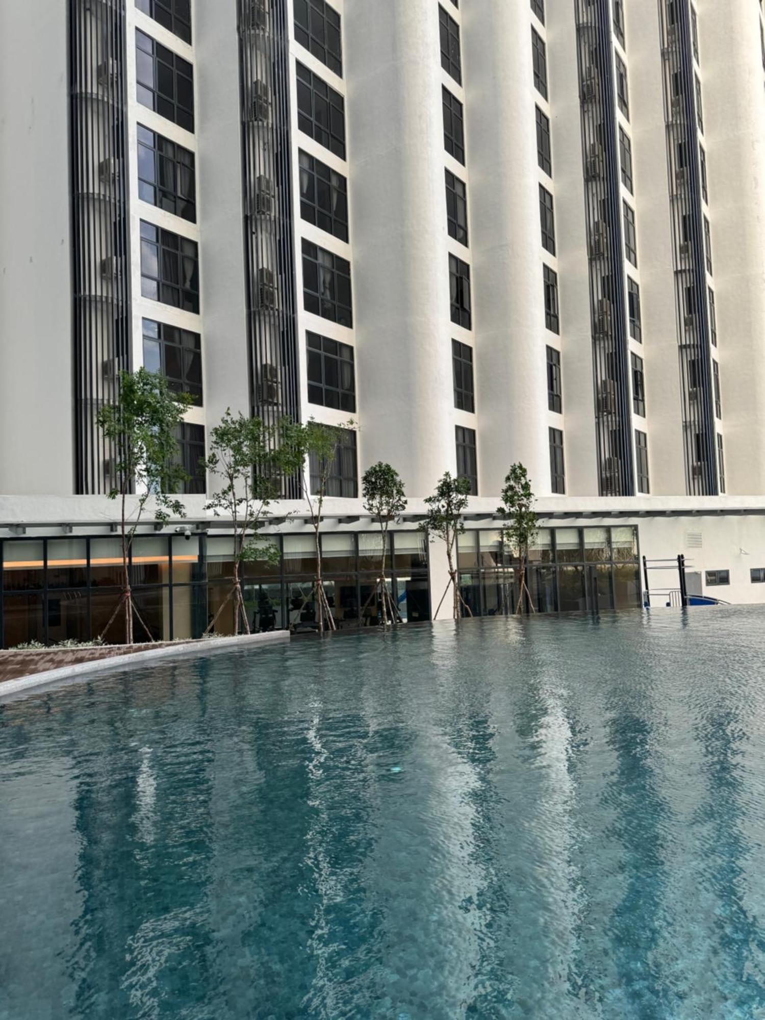 The Shore City Centre Sea View By Summerset Heavenz * Kota Kinabalu