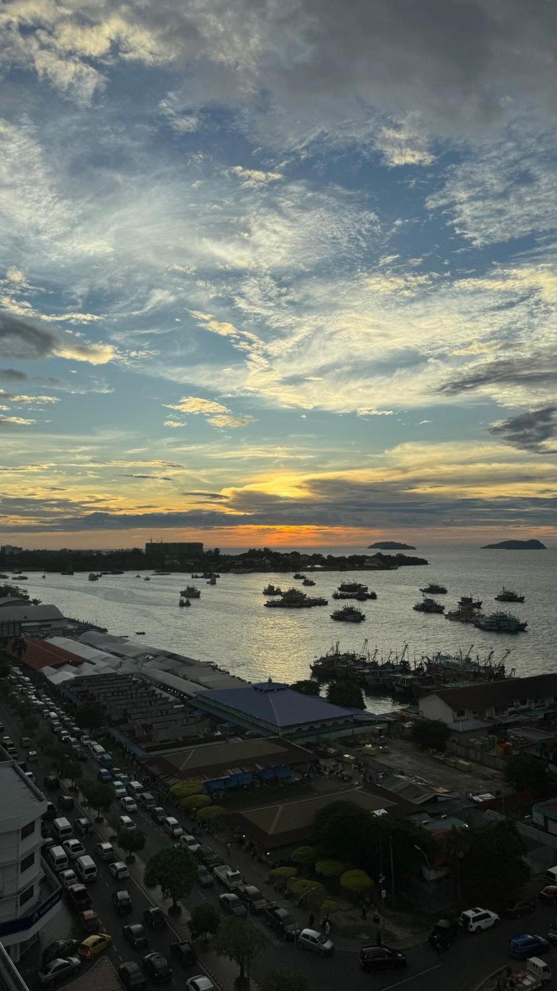 Apartment The Shore City Centre Sea View By Summerset Heavenz Kota Kinabalu