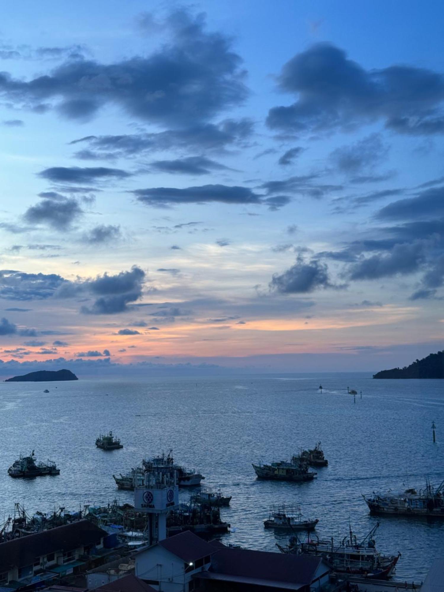 The Shore City Centre Sea View By Summerset Heavenz Kota Kinabalu