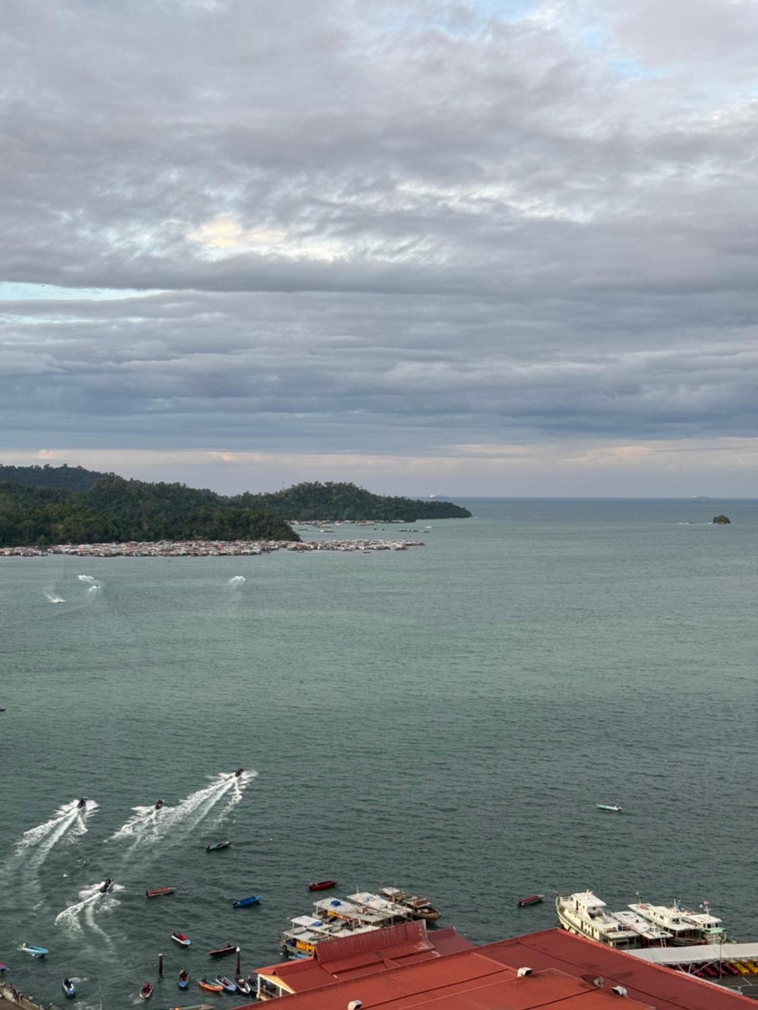 The Shore City Centre Sea View By Summerset Heavenz * Kota Kinabalu