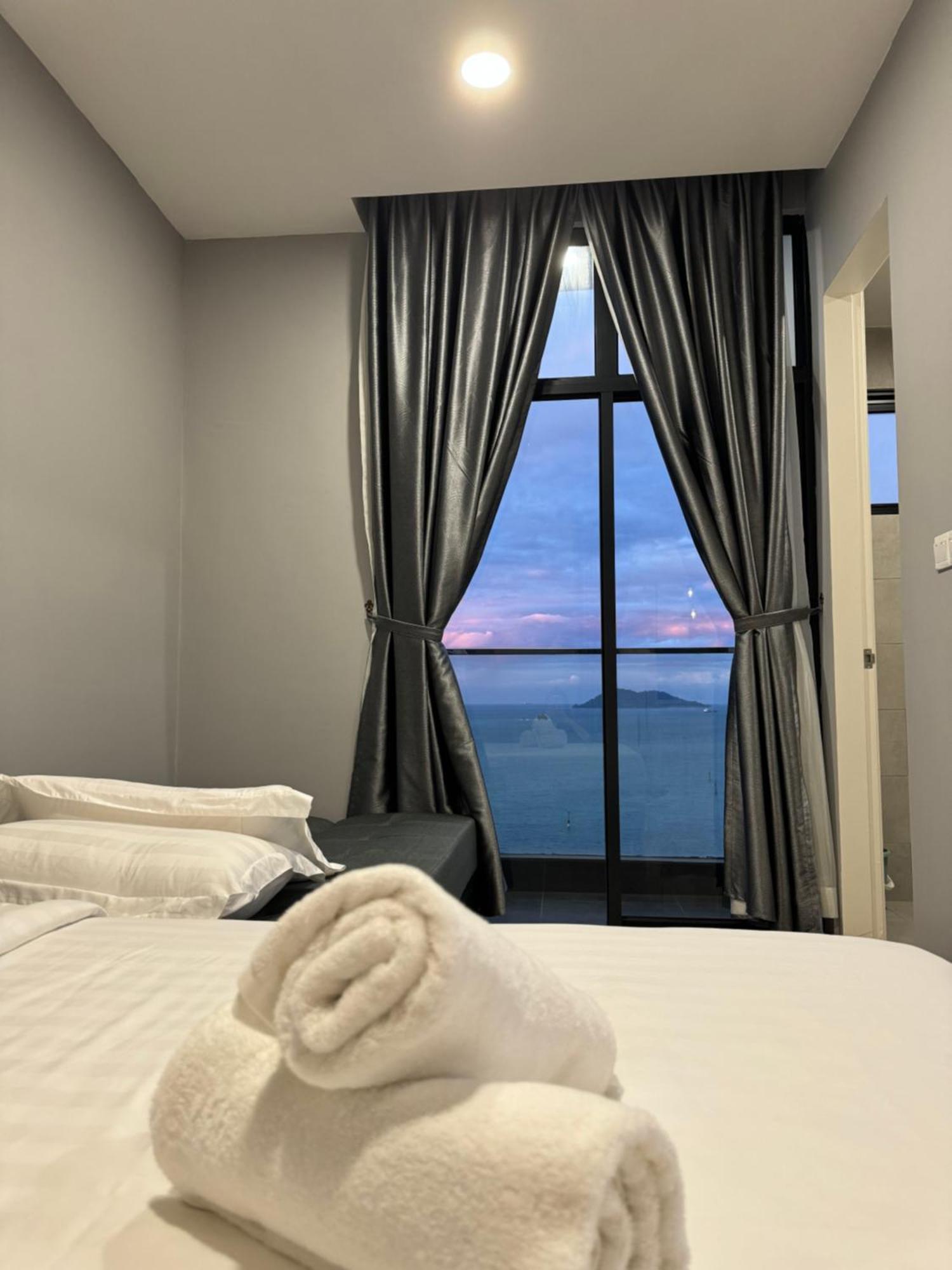 The Shore City Centre Sea View By Summerset Heavenz